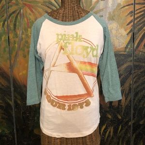 Pink Floyd Tee. Soft and comfy. Size small.